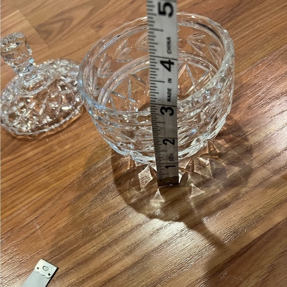 Vintage Heavy Crystal Bowl with Lid - Picture 11 of 11